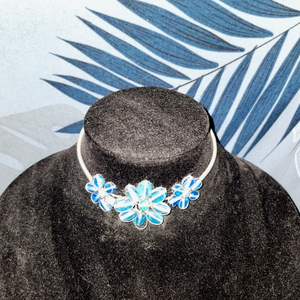 Blue Flower Chocker Necklace 2000s